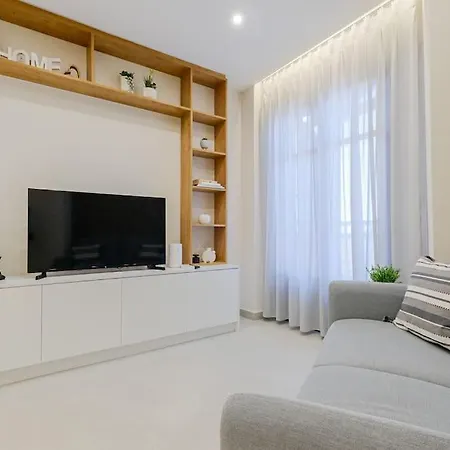Zennova #72 Tsinari Luxury - Private Parking 아파트 테살로니키