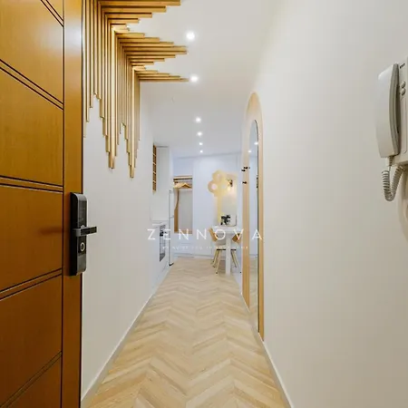 Zennova #72 Tsinari Luxury - Private Parking 아파트 테살로니키