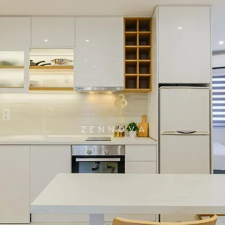 아파트 Zennova #72 Tsinari Luxury - Private Parking 테살로니키