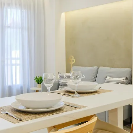 Zennova #72 Tsinari Luxury - Private Parking Appartement *