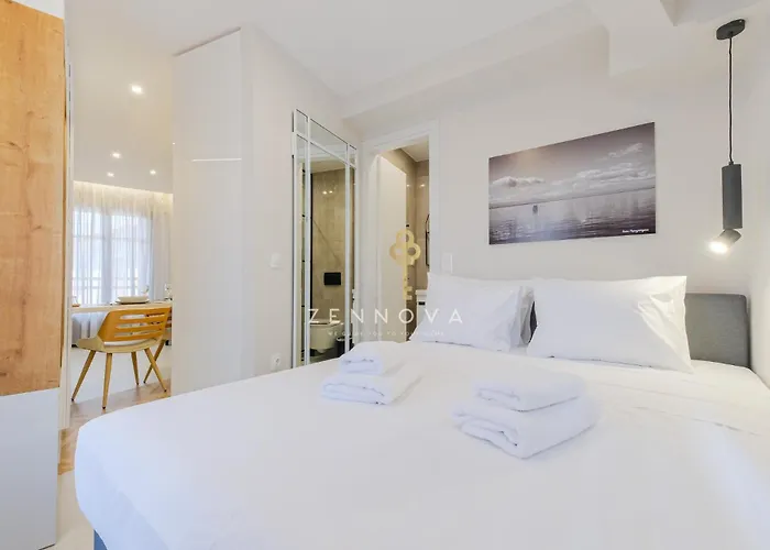 Zennova #72 Tsinari Luxury - Private Parking Daire