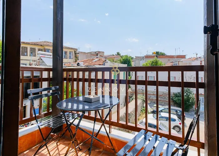 Zennova #72 Tsinari Luxury - Private Parking *